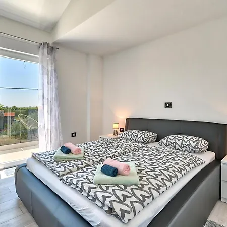 بيت للعطل Casa De Rulo By Interhome Šišan