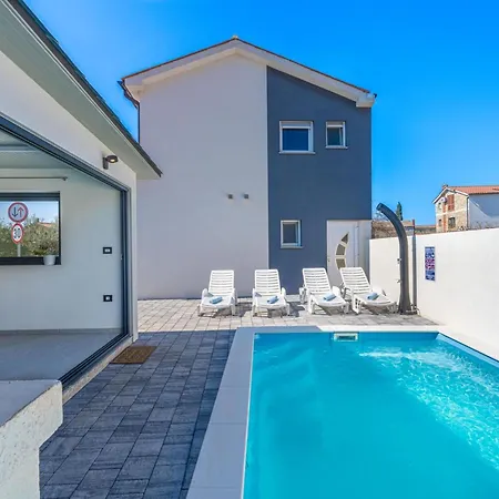 Casa De Rulo By Interhome * Šišan