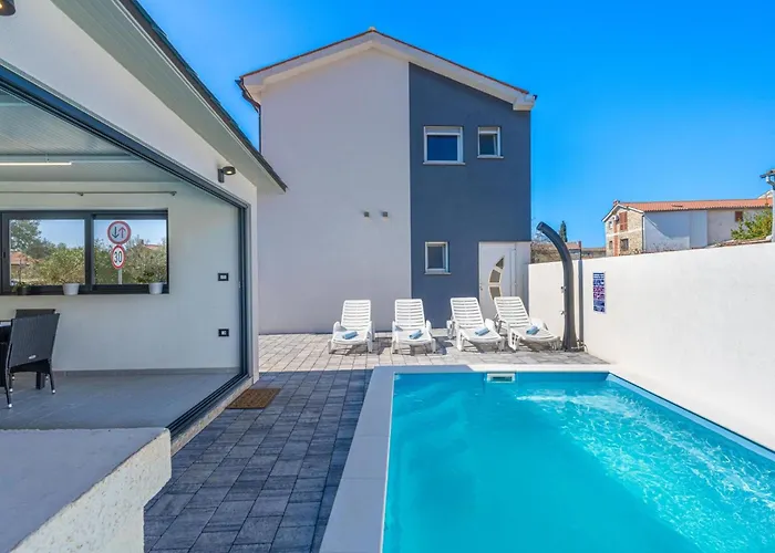 Casa De Rulo By Interhome * Šišan